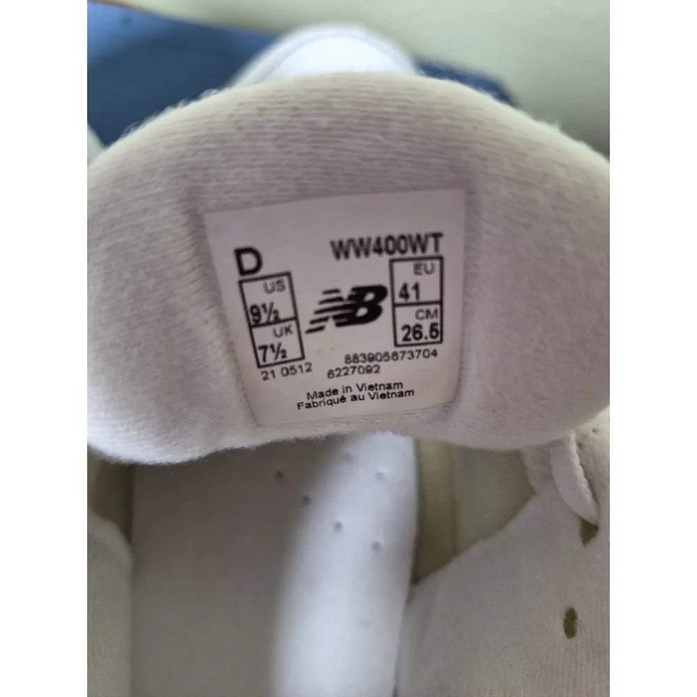 New Balance product pair